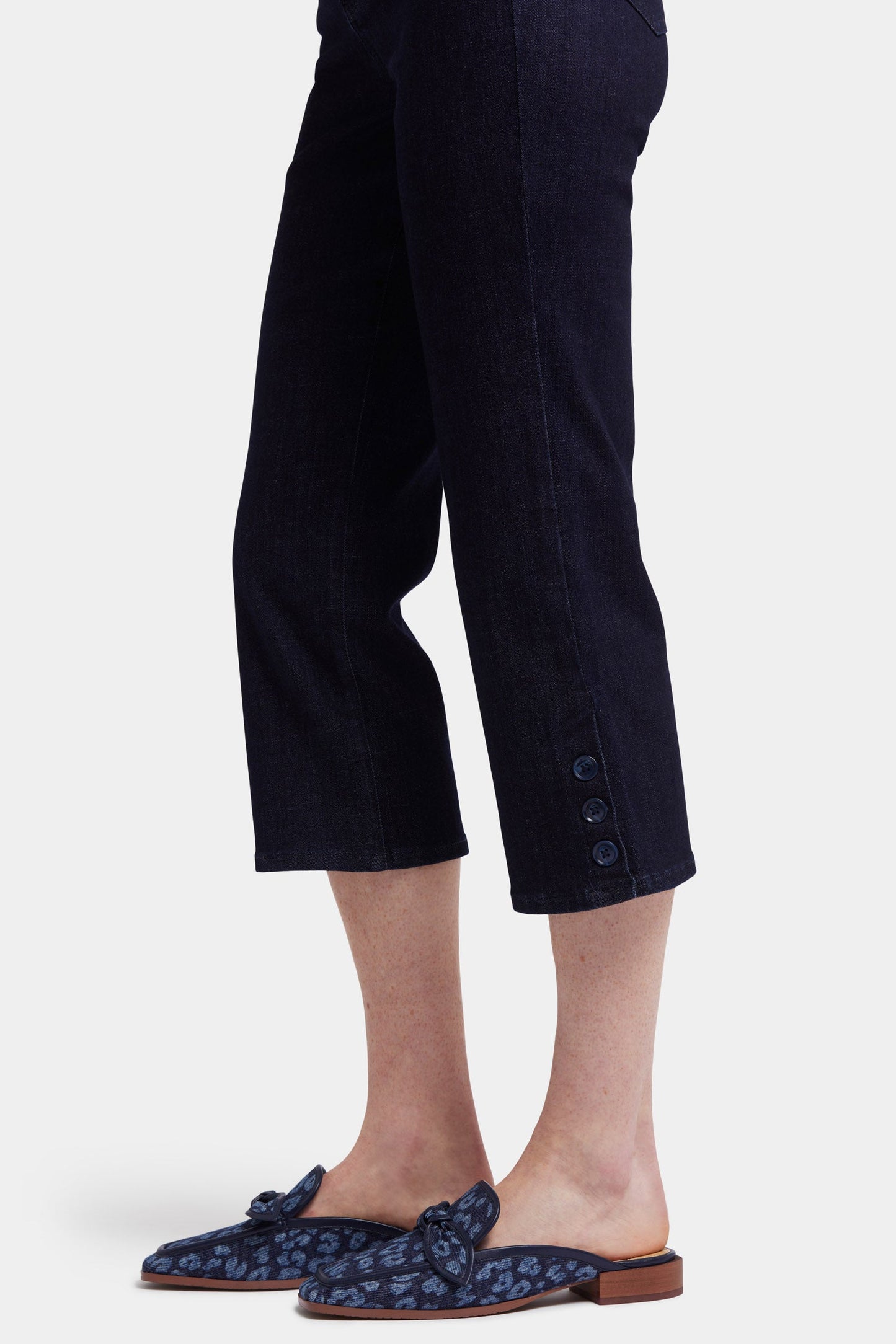 Joni Relaxed Capri Jeans - Rinse