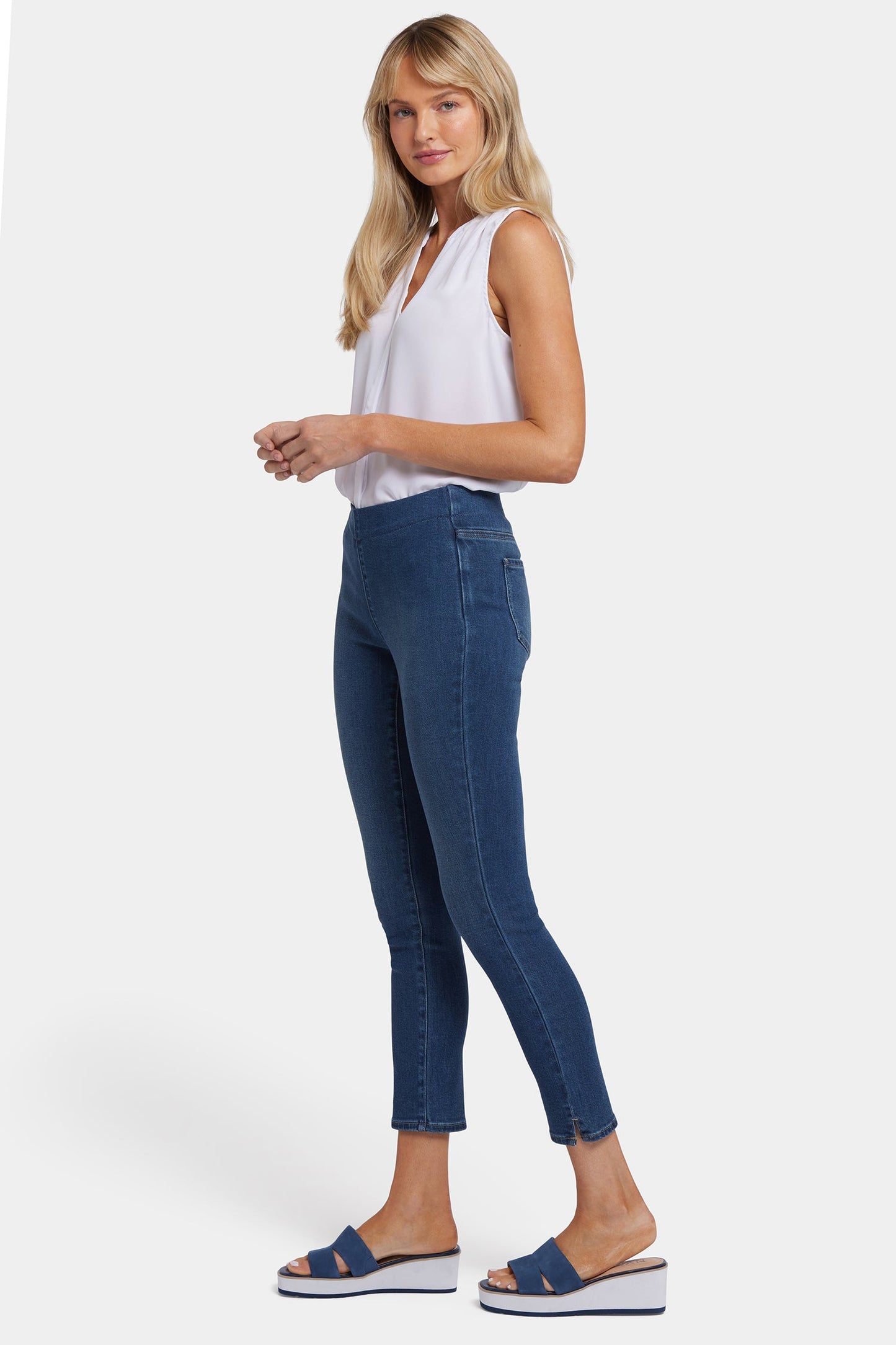 Ami Skinny Ankle Pull-On Jeans - Rio Rapids