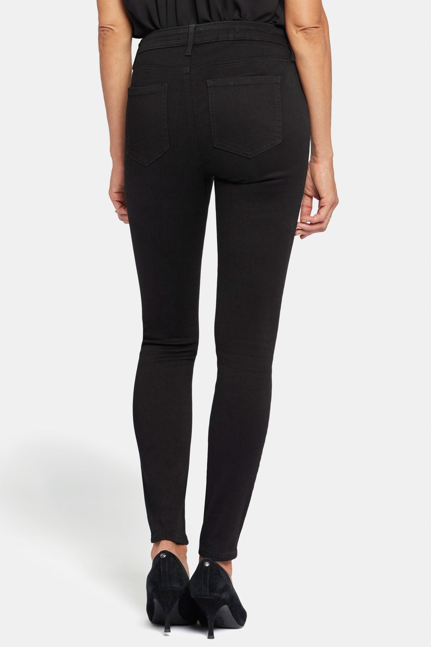 Ami Skinny Jeans In Petite - Black