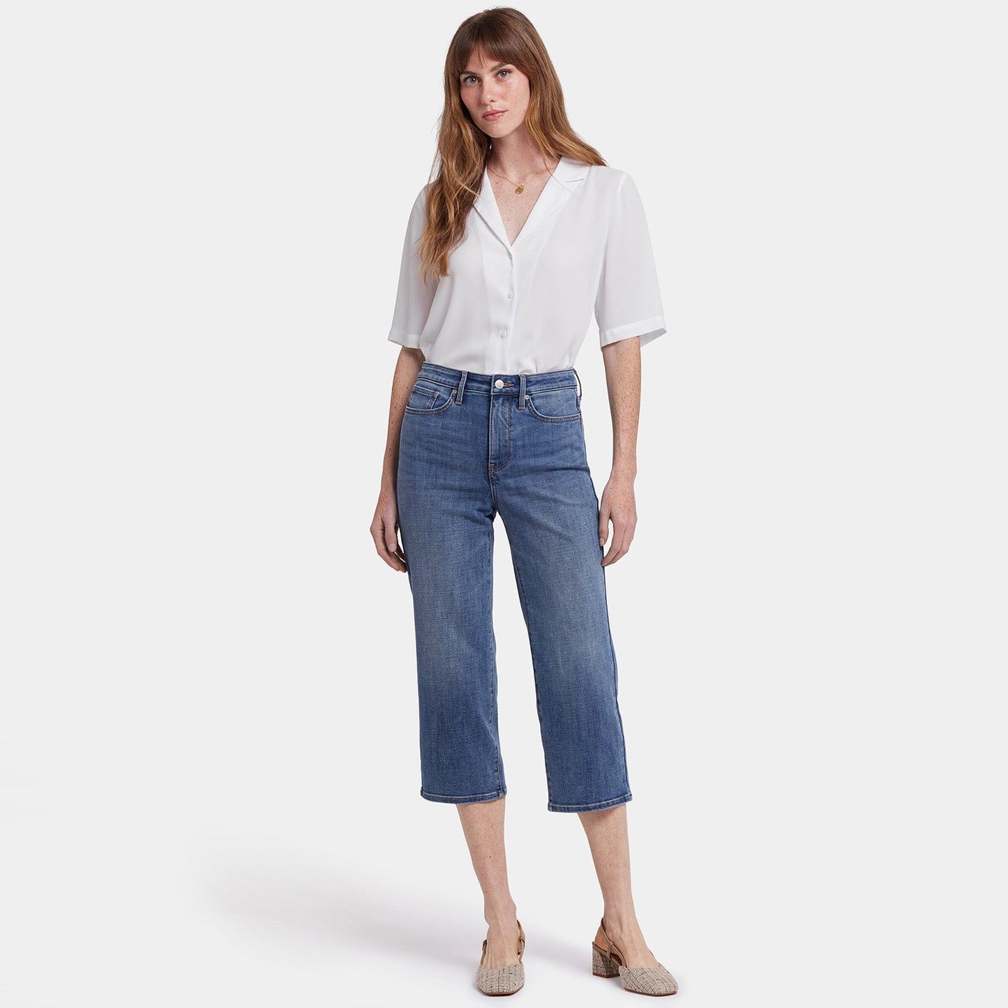 Joni Relaxed Capri Jeans In Petite - Majorca Bay