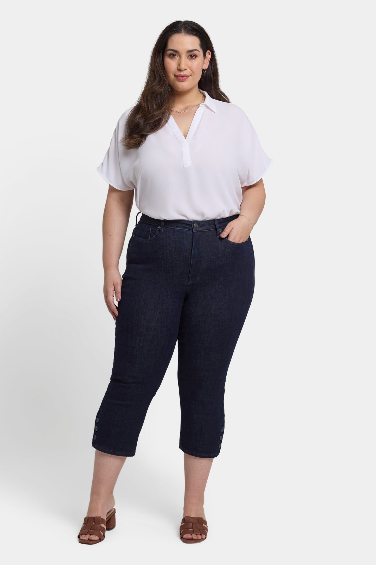 Joni Relaxed Capri Jeans In Plus Size - Rinse