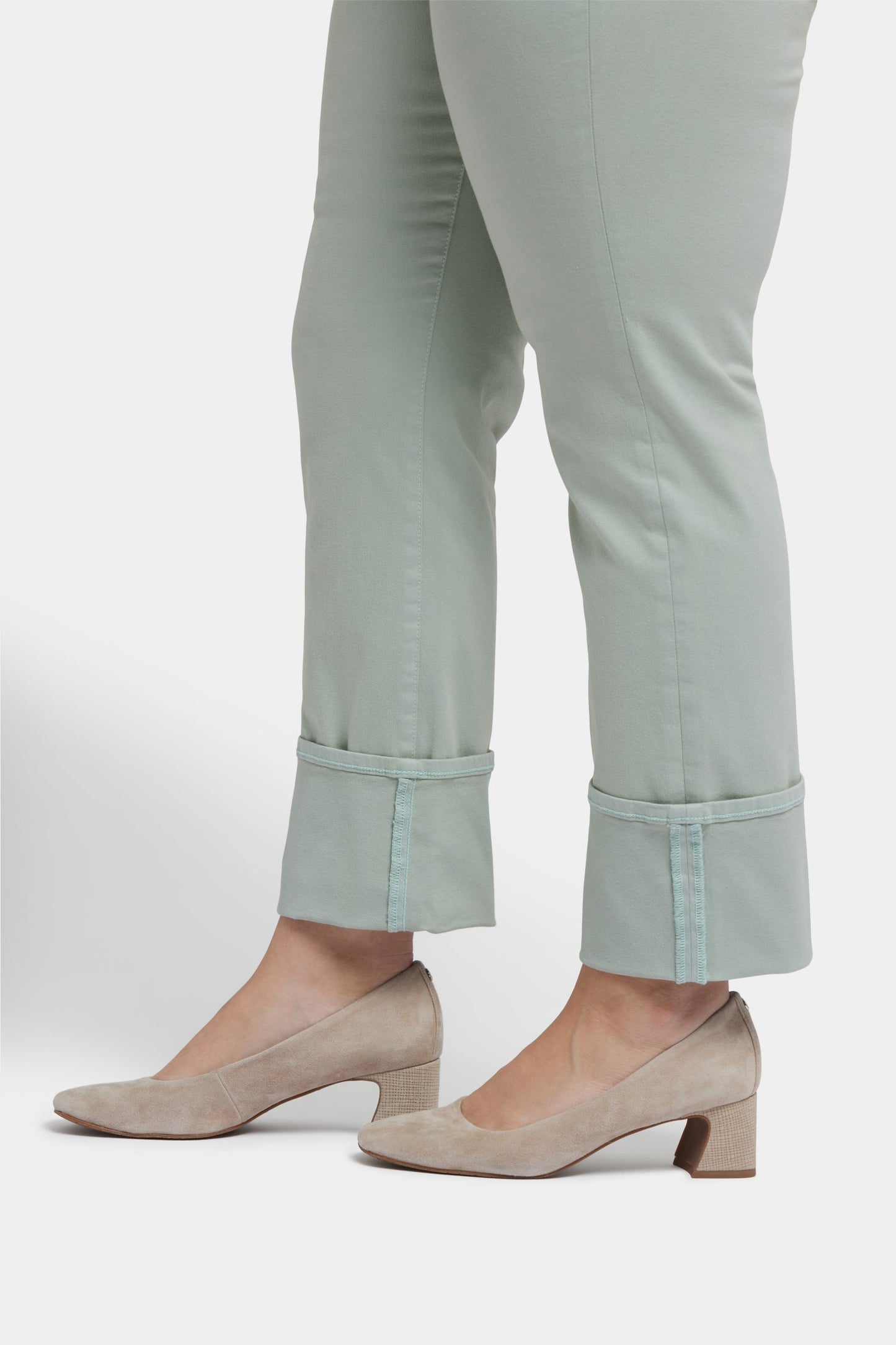 Marilyn Straight Jeans In Plus Size - Tomatillo