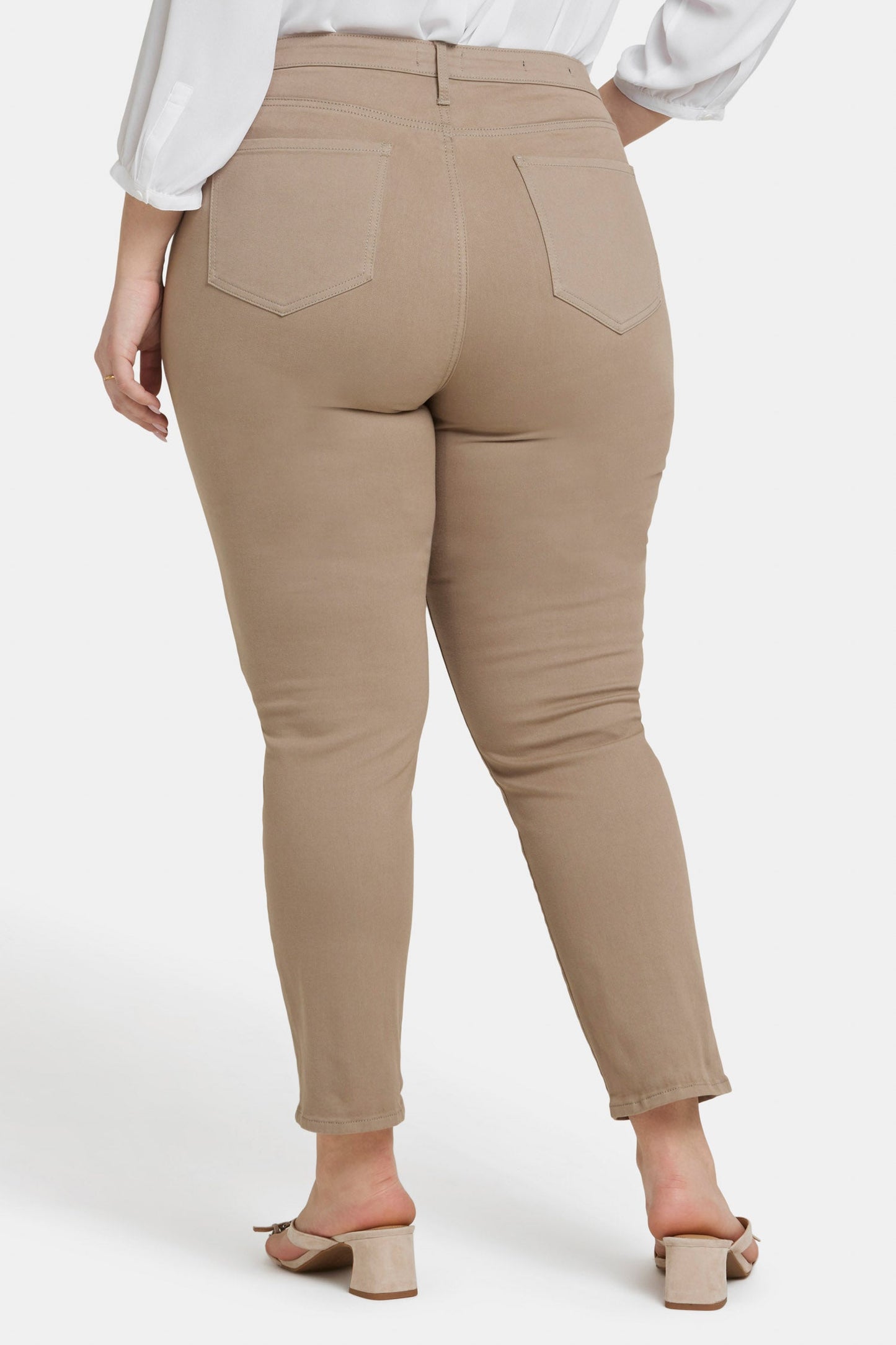 Sheri Slim Ankle Jeans In Plus Size - Saddlewood