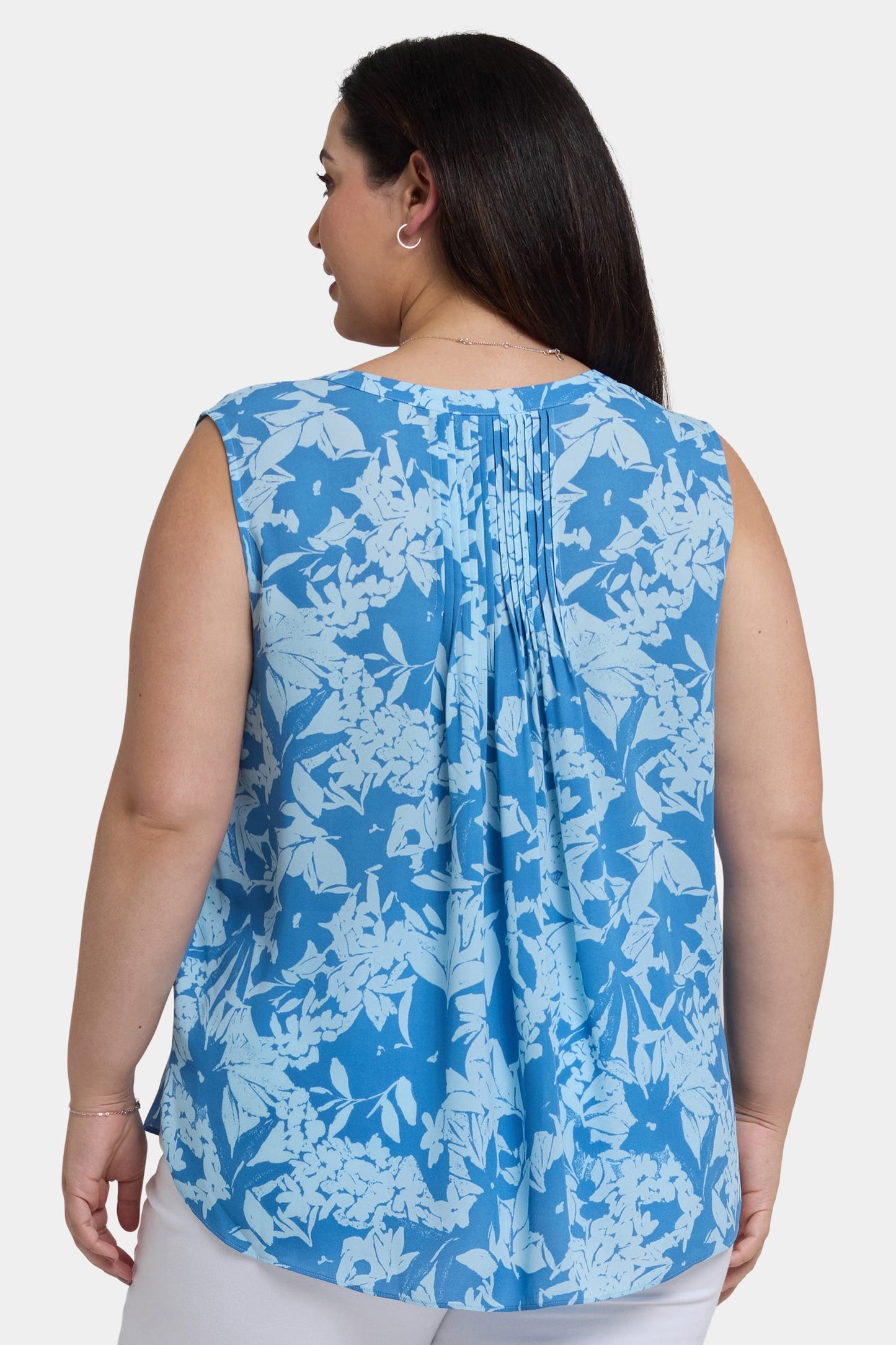 Sleeveless Pintuck Blouse In Plus Size - Bellavista