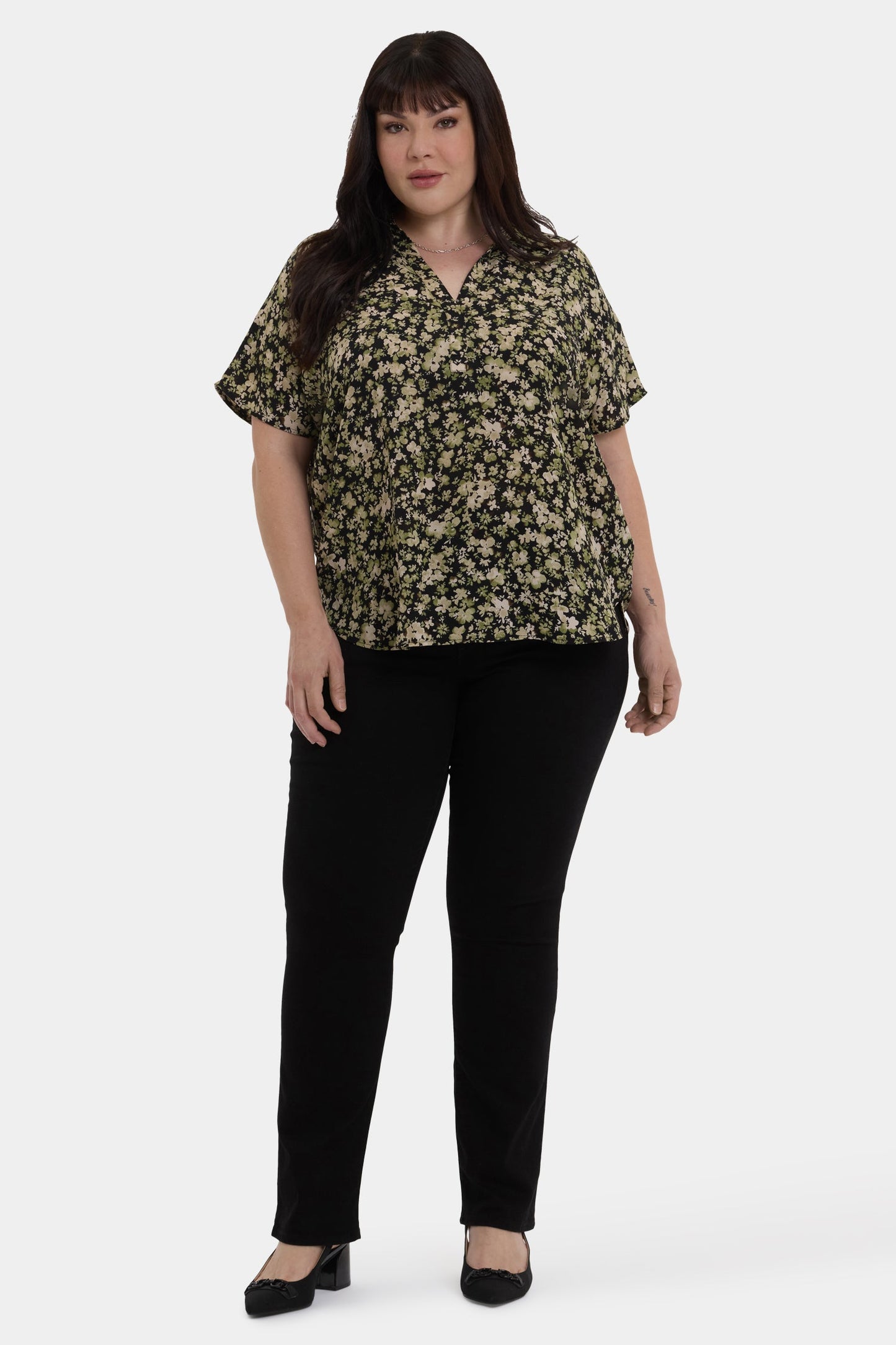 Becky Short Sleeved Blouse In Plus Size - Granada Garden