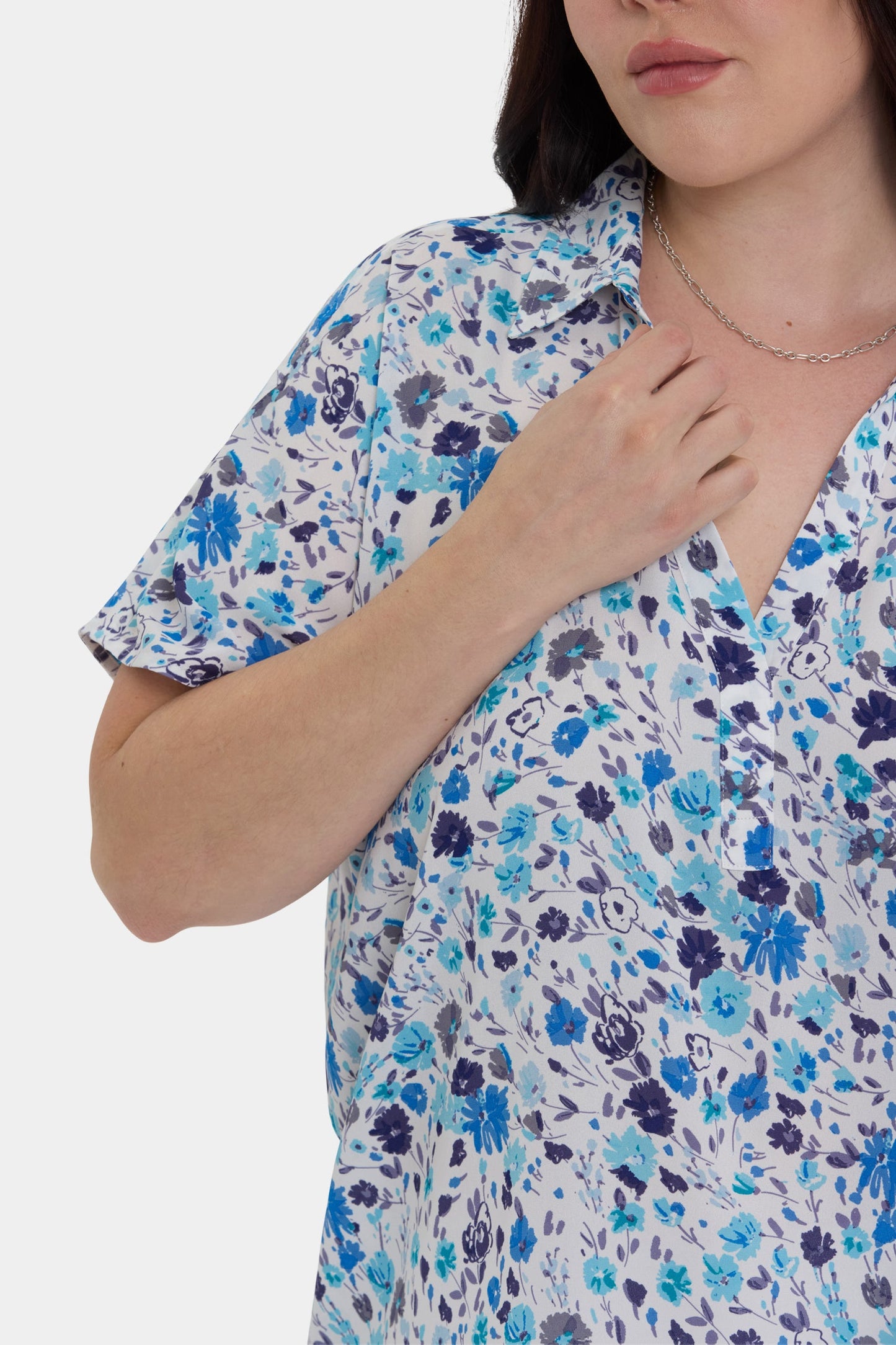 Becky Short Sleeved Blouse In Plus Size - Jimena Garden