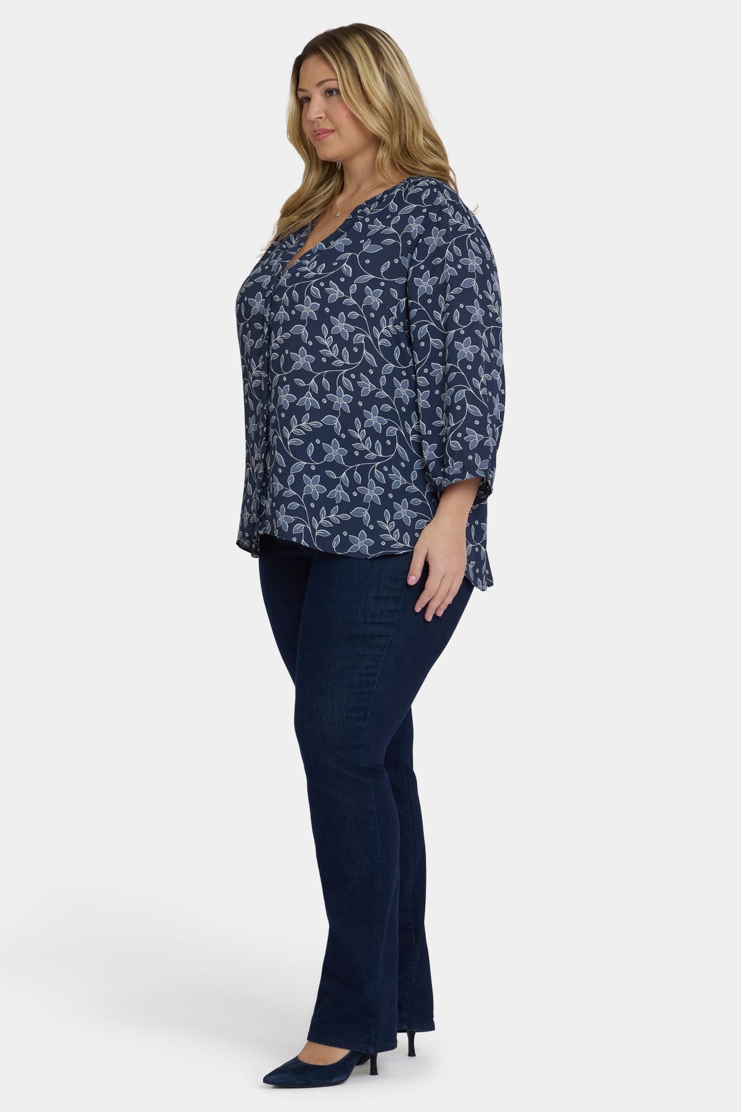 Pintuck Blouse In Plus Size - Lisette