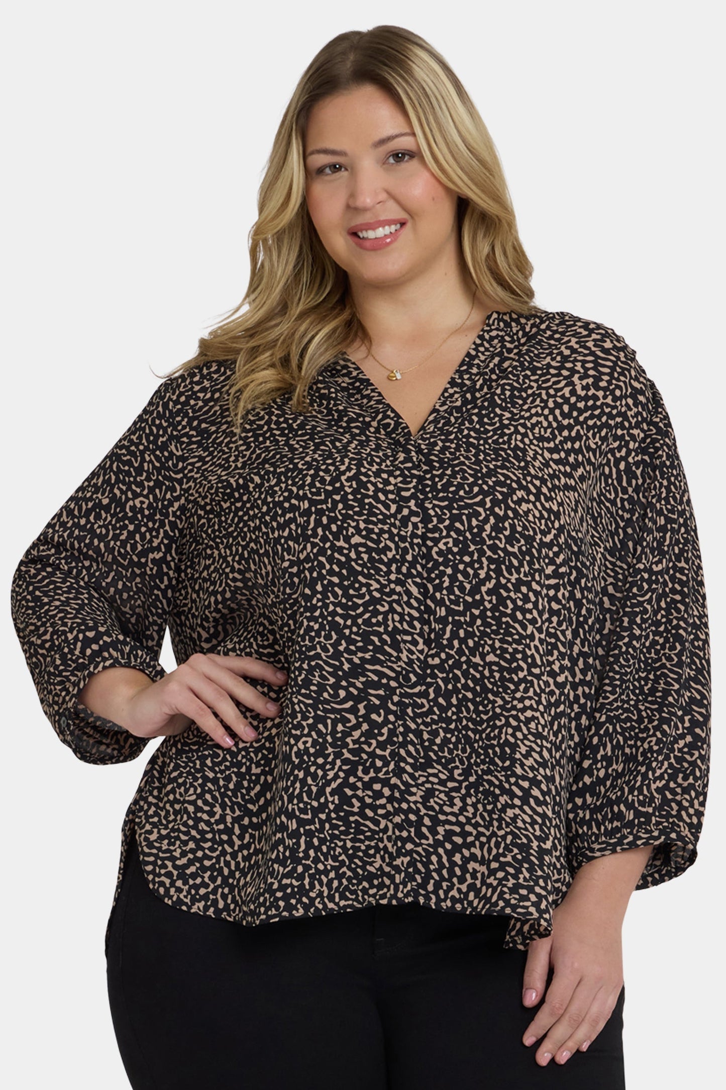 Pintuck Blouse In Plus Size - Camille le Vie