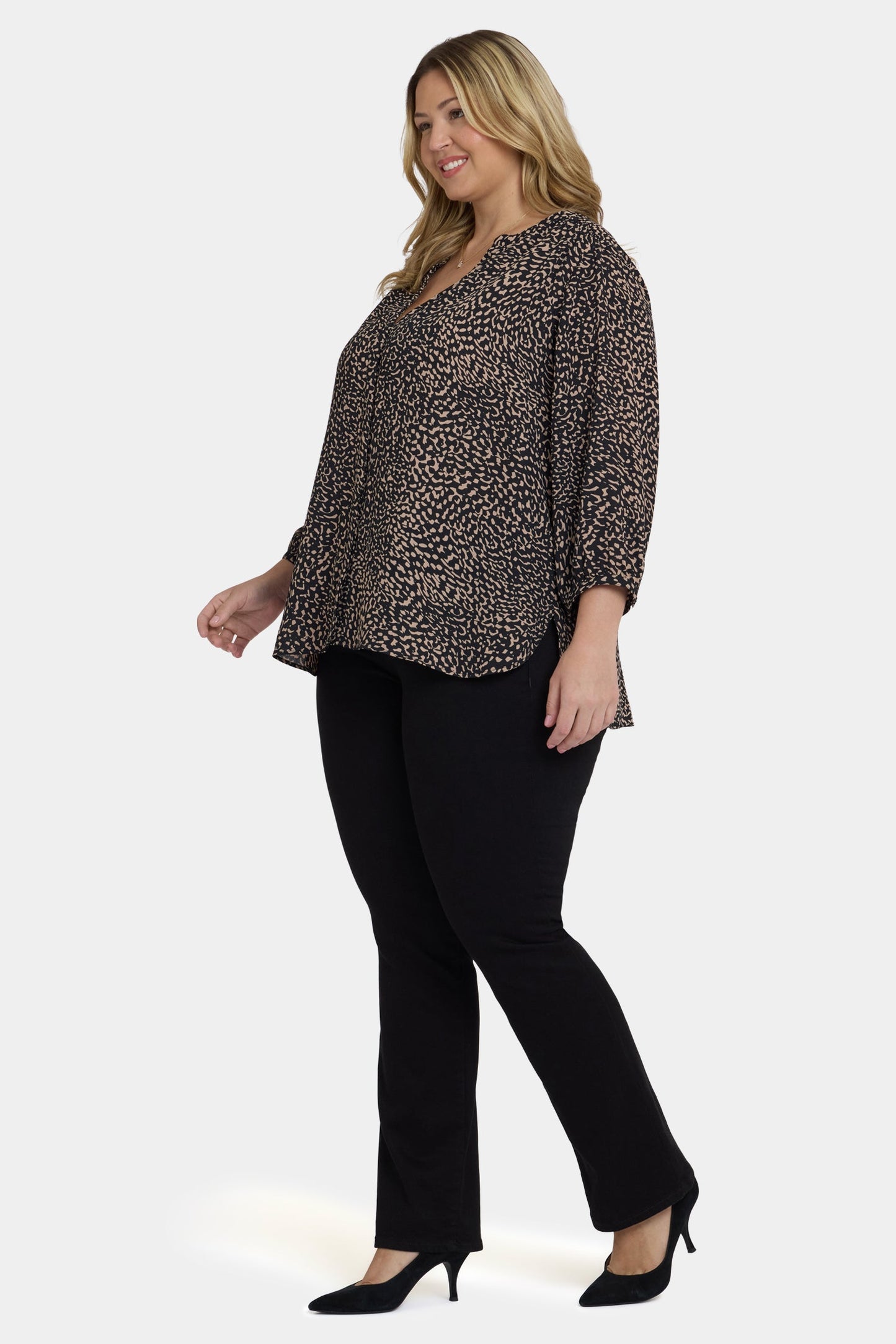Pintuck Blouse In Plus Size - Camille le Vie