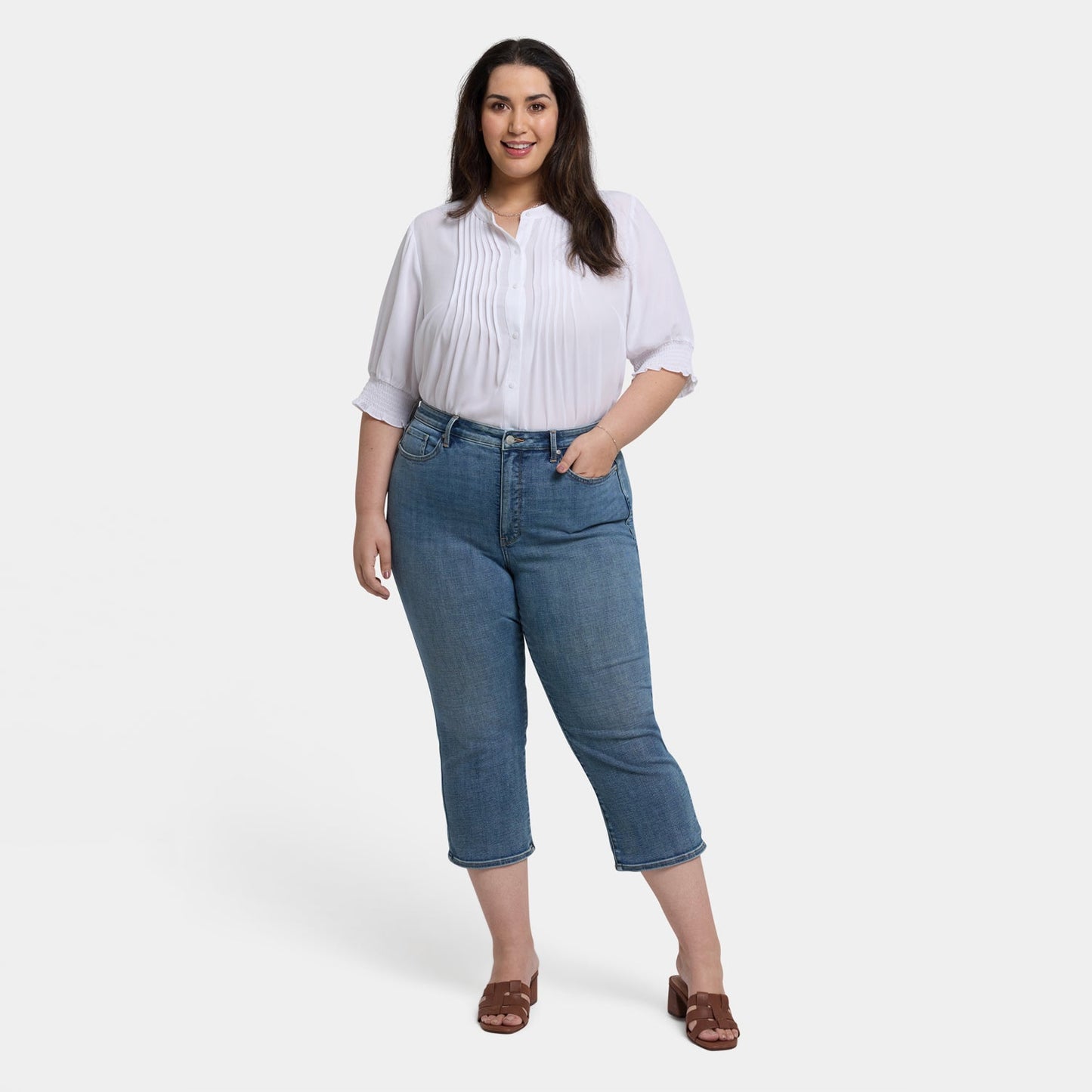 Joni Relaxed Capri Jeans In Plus Size - Majorca Bay
