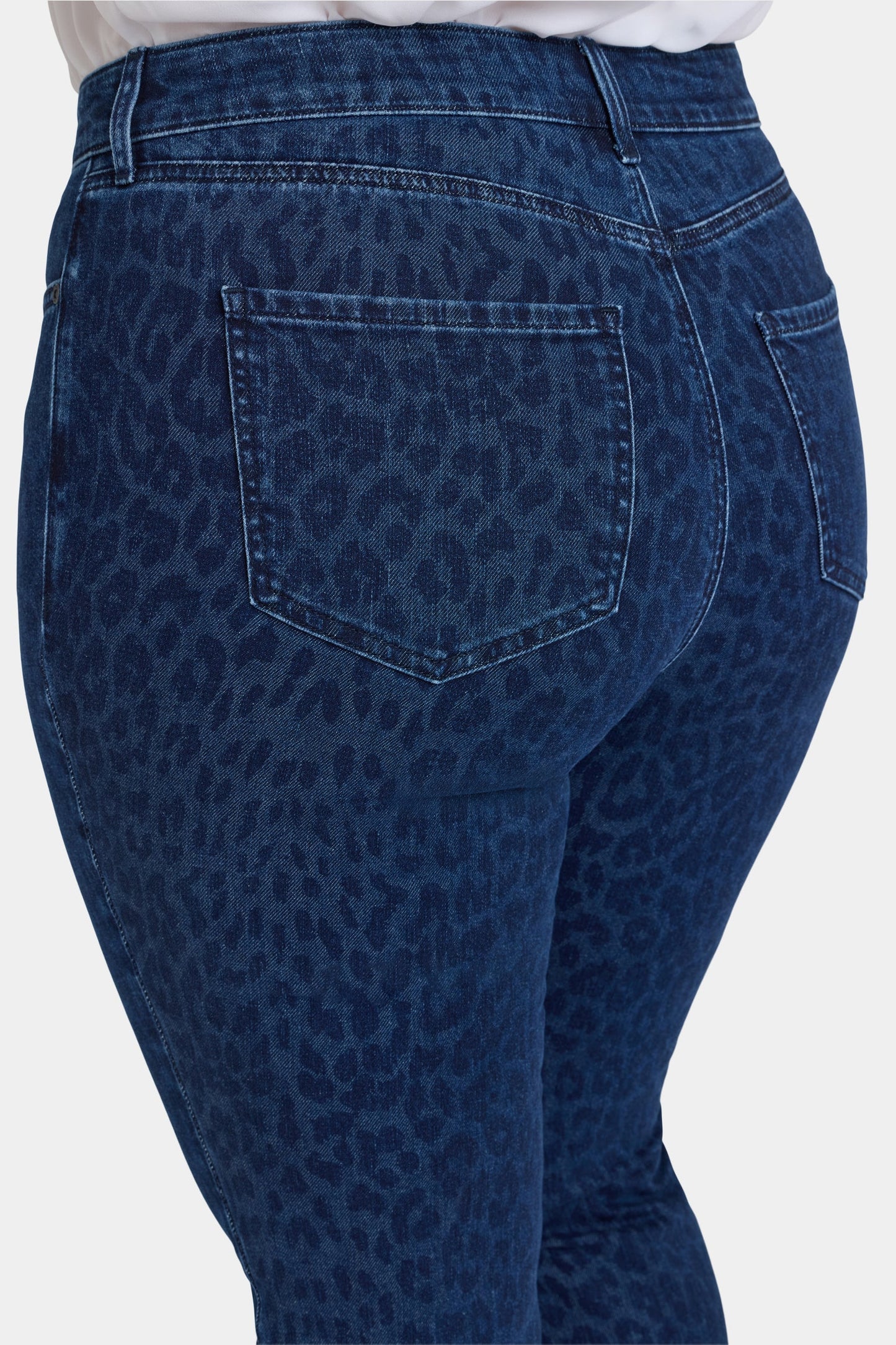 Marilyn Straight Jeans In Plus Size - Dark Denim Leopard
