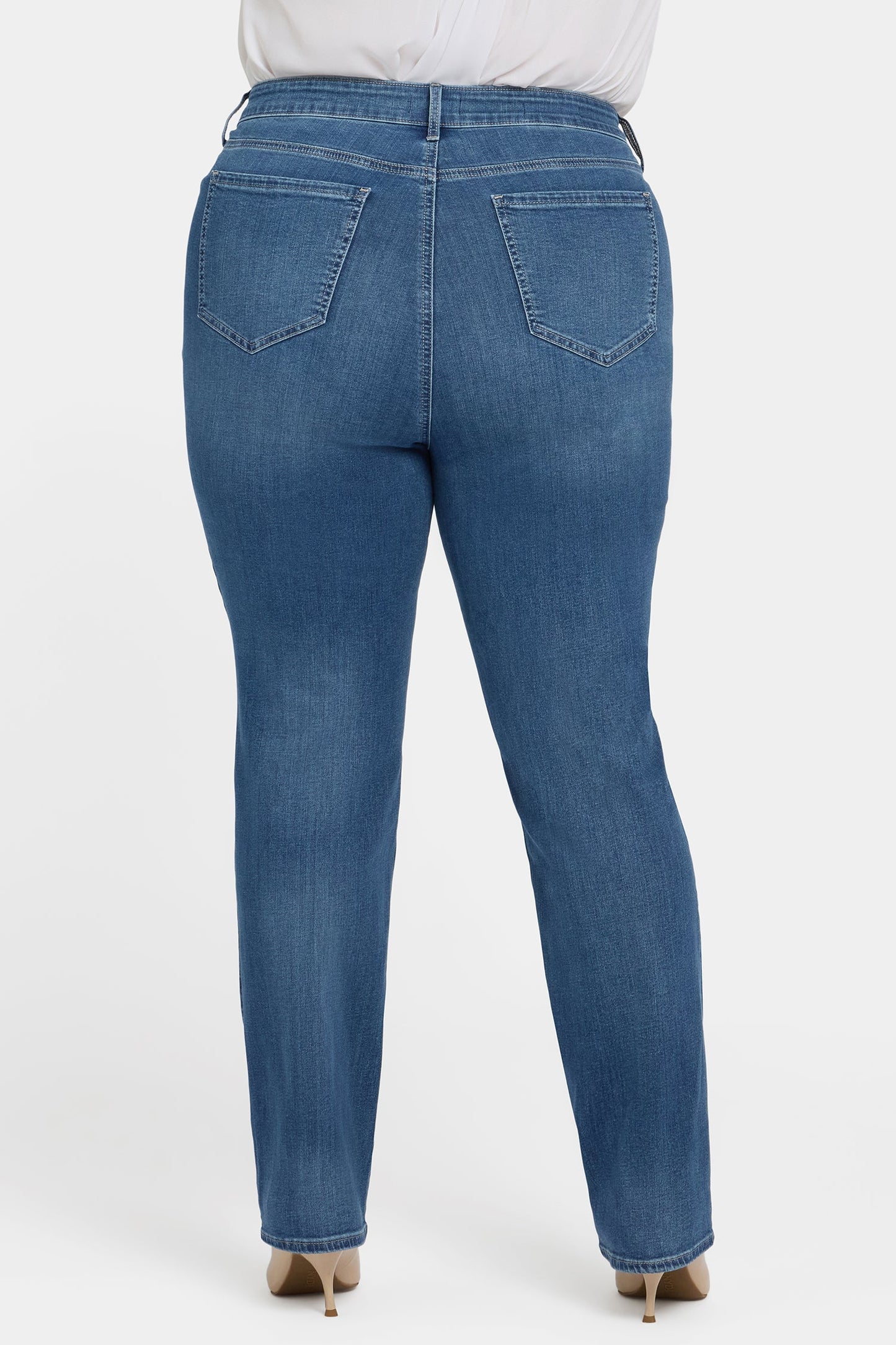 Marilyn Straight Jeans In Plus Size - Lake Notre-Dame