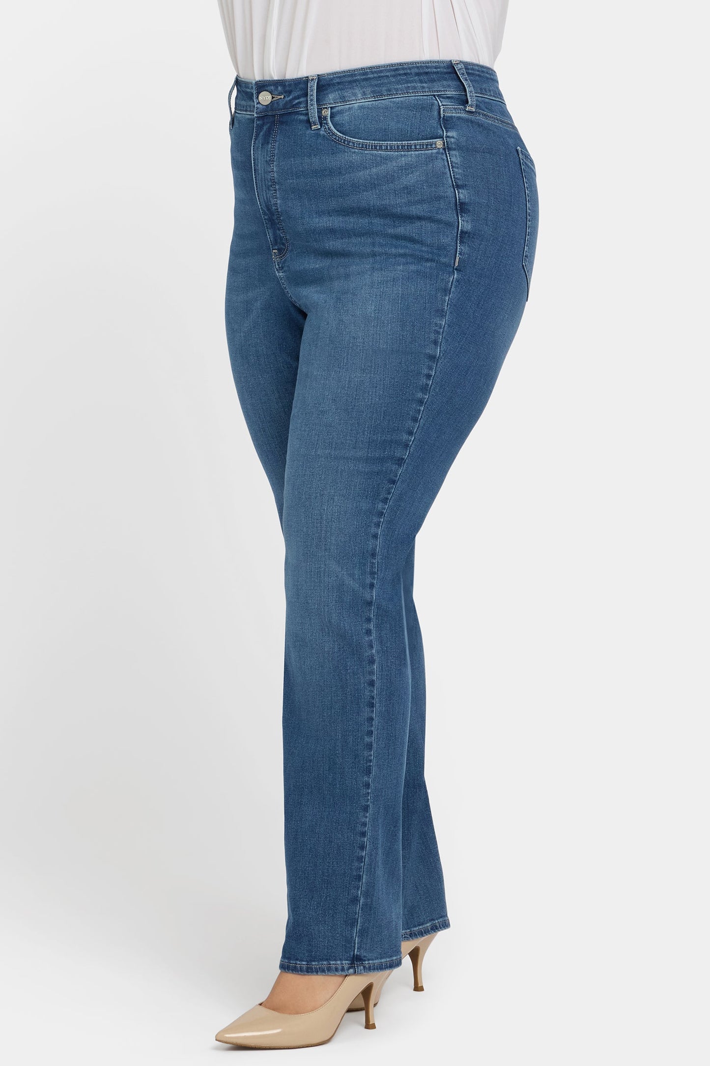 Marilyn Straight Jeans In Plus Size - Lake Notre-Dame