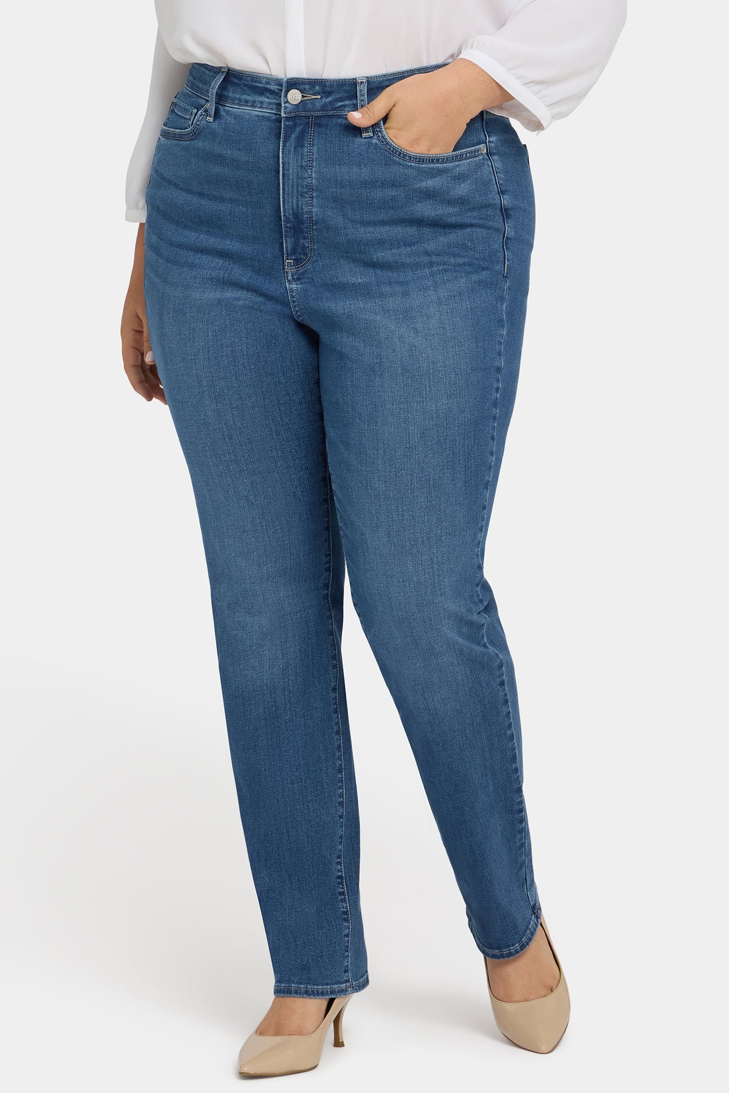 Marilyn Straight Jeans In Plus Size - Lake Notre-Dame