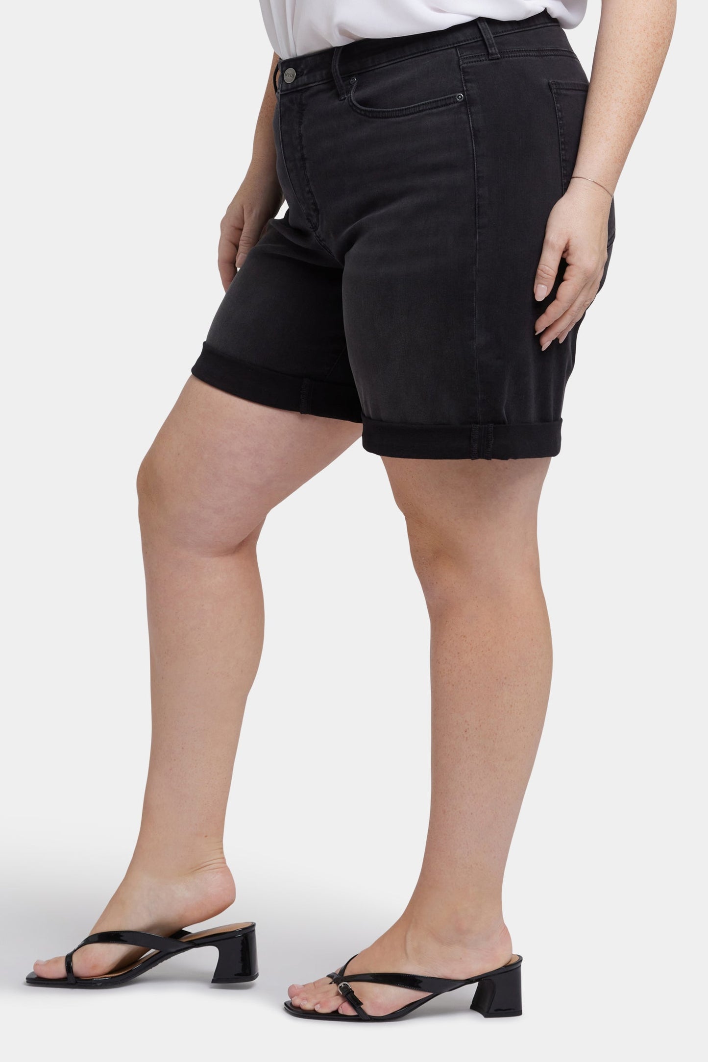 Diana Relaxed Denim Shorts In Plus Size - Cadiz Royal