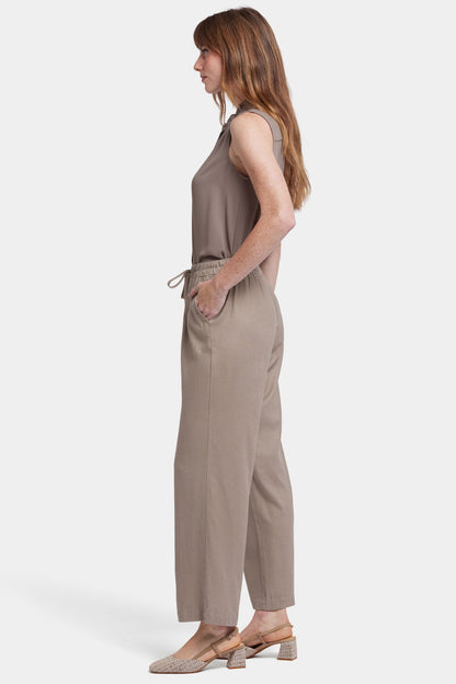 Relaxed Drawstring Pull-On Pants - Saddlewood