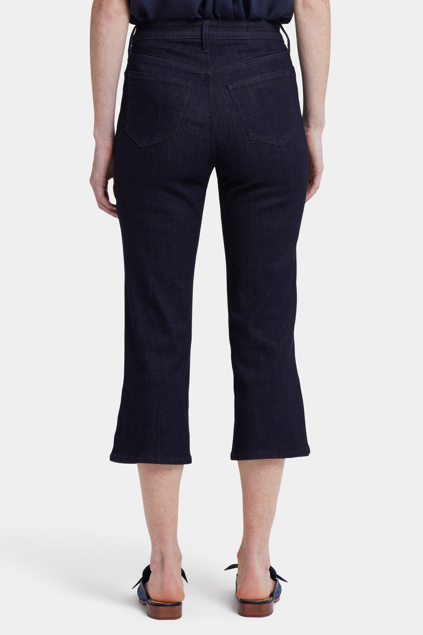 Joni Relaxed Capri Jeans - Rinse