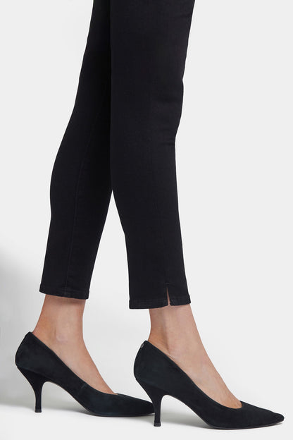 Skinny Ankle Pull-On Jeans - Black