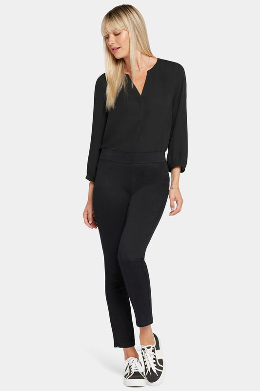 Skinny Ankle Pull-On Jeans - Black