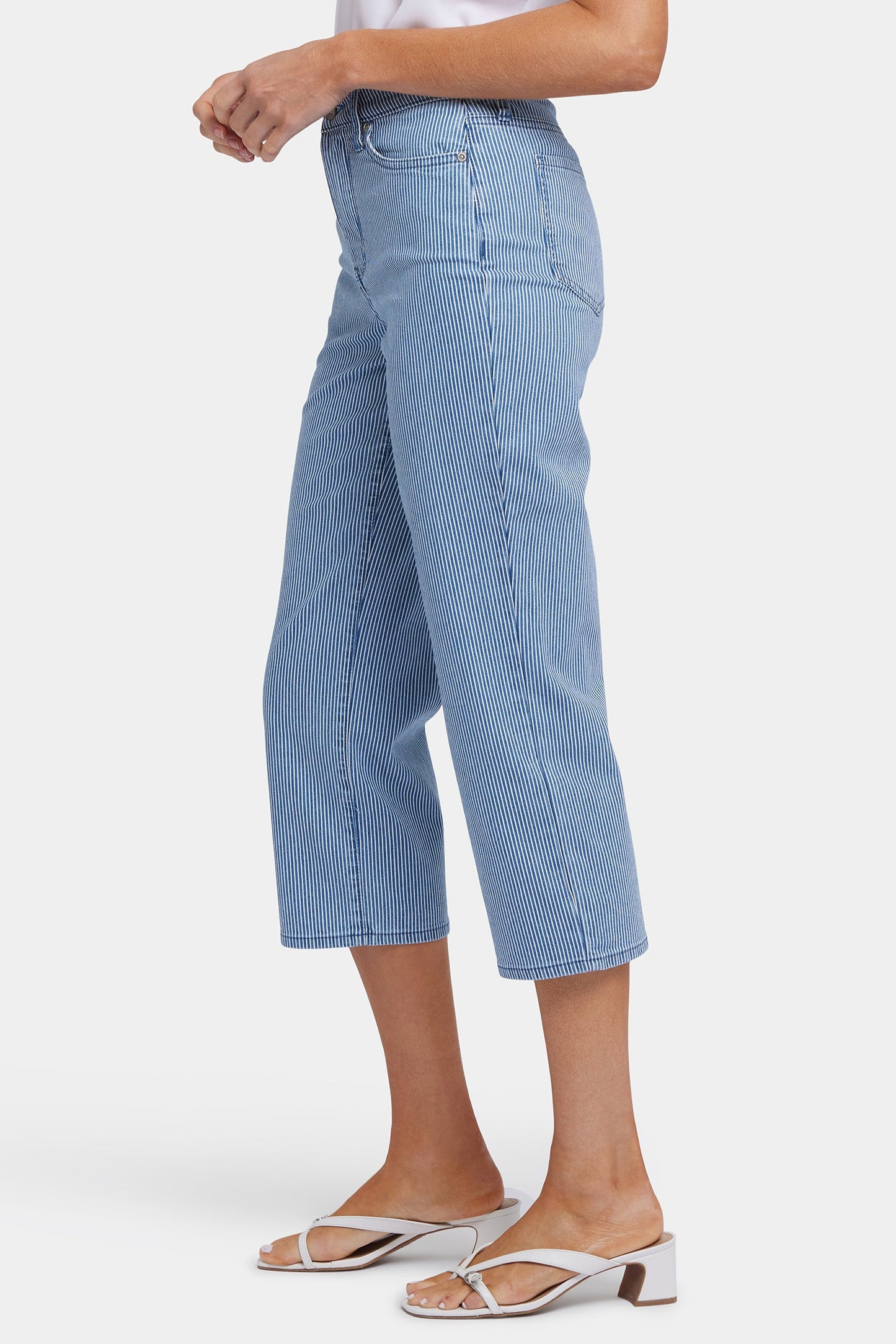 Joni Relaxed Capri Jeans - Villa Vista Stripe