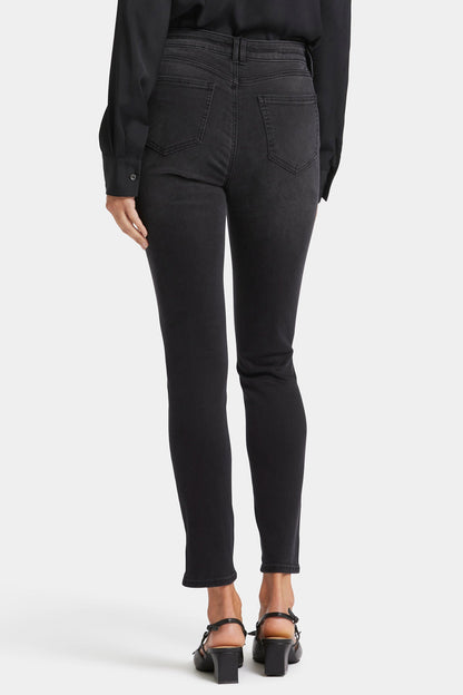 Curve Shaper™ Ami Skinny Jeans - Crosswinds