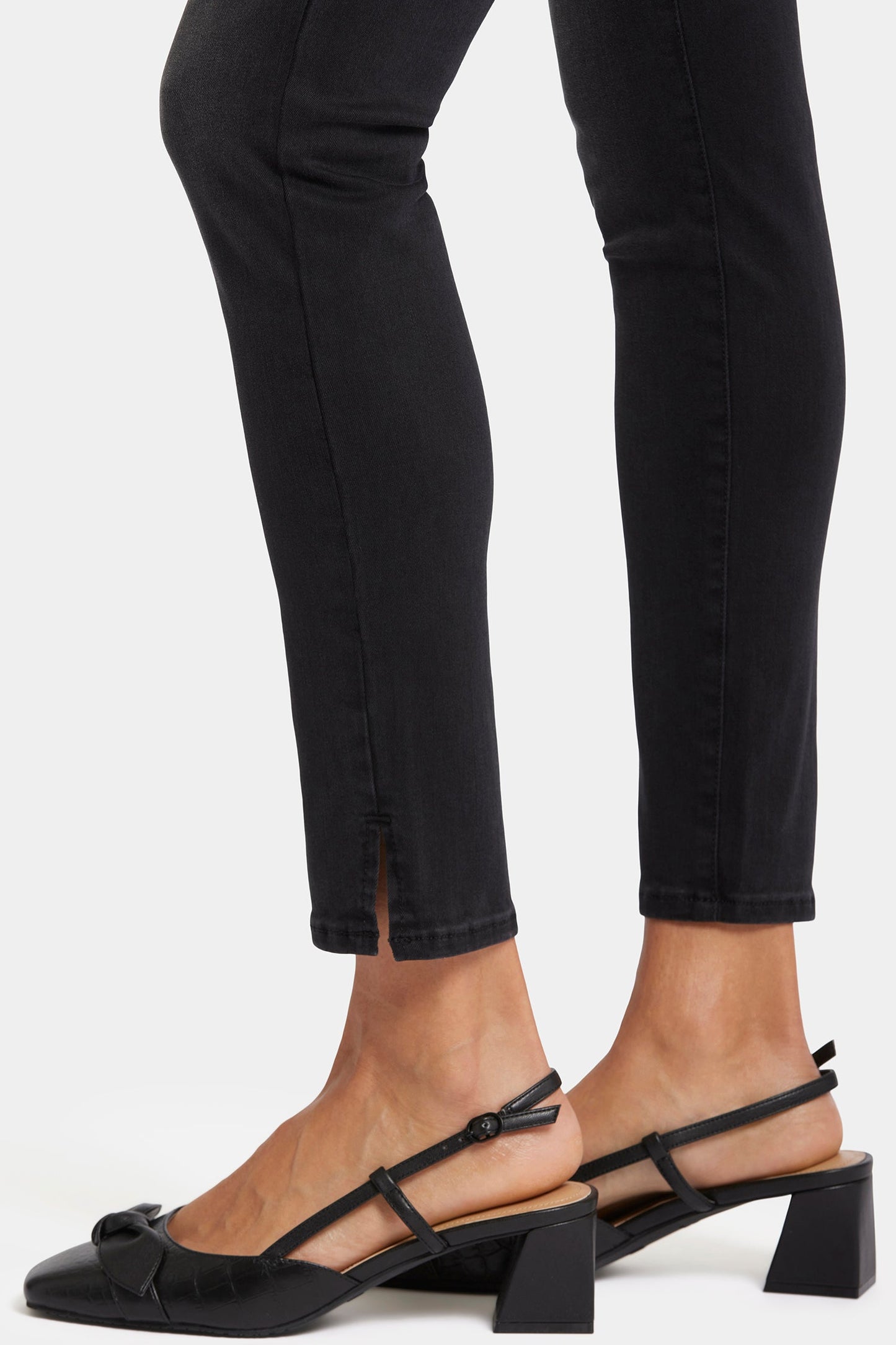 Curve Shaper™ Ami Skinny Jeans - Crosswinds