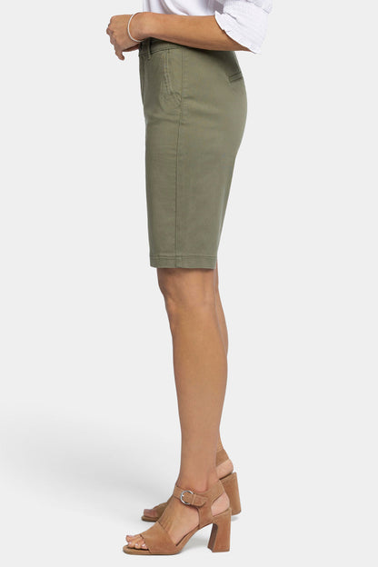 Bermuda Shorts - Avocado