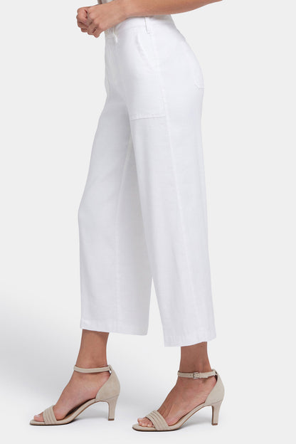 Wide Leg Cargo Capri Pants In Petite - Optic White