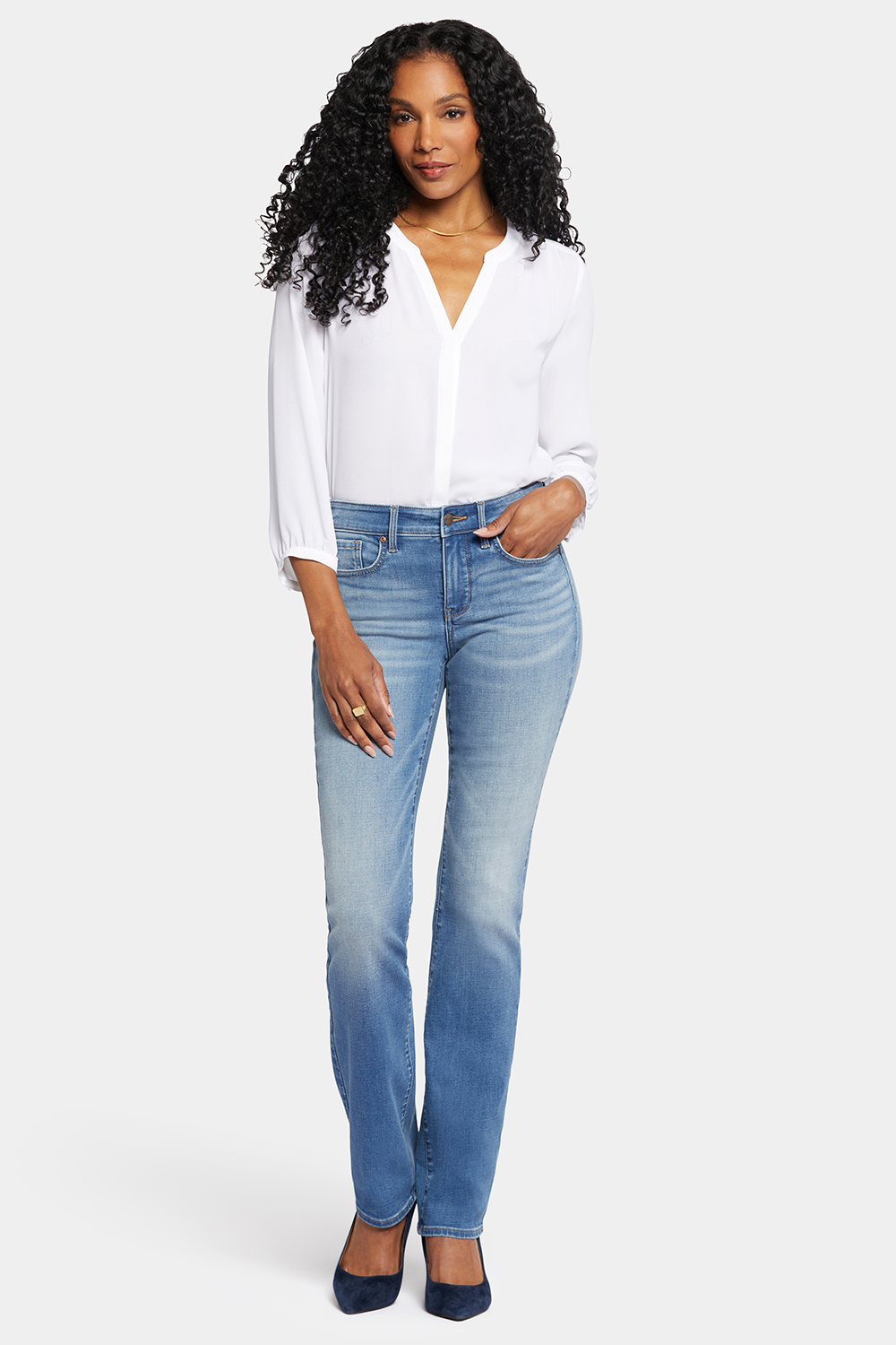 Marilyn Straight Jeans In Petite - Maele