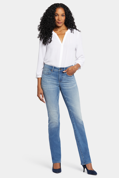 Marilyn Straight Jeans In Petite - Maele