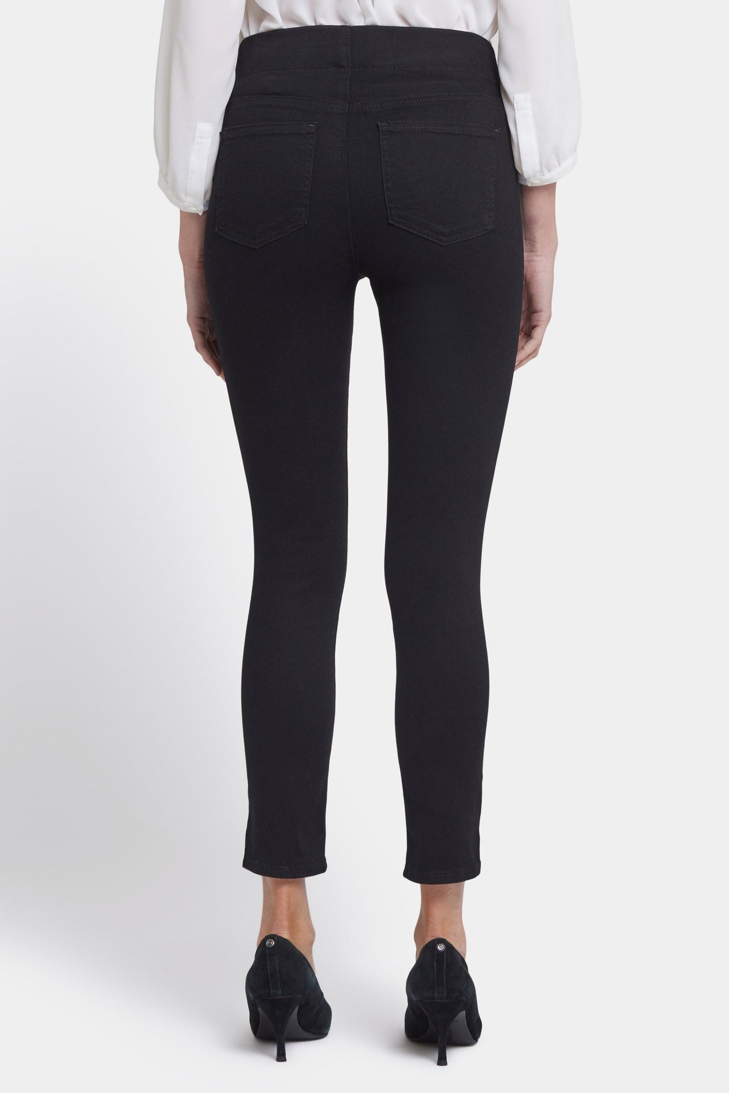 Skinny Ankle Pull-On Jeans In Petite - Black