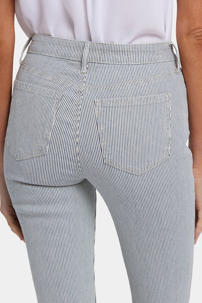 Chloe Skinny Capri Jeans In Petite - Luarca Stripe