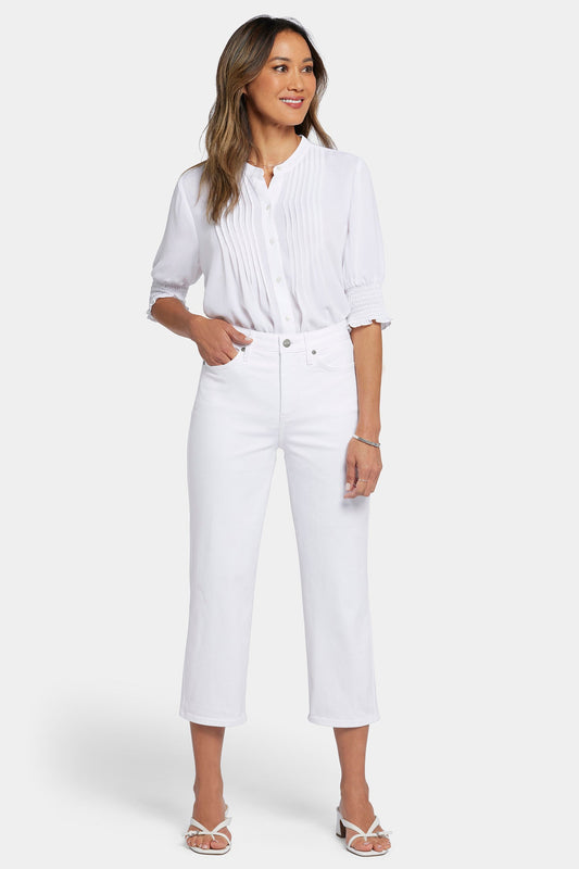 Joni Relaxed Capri Jeans In Petite - Optic White