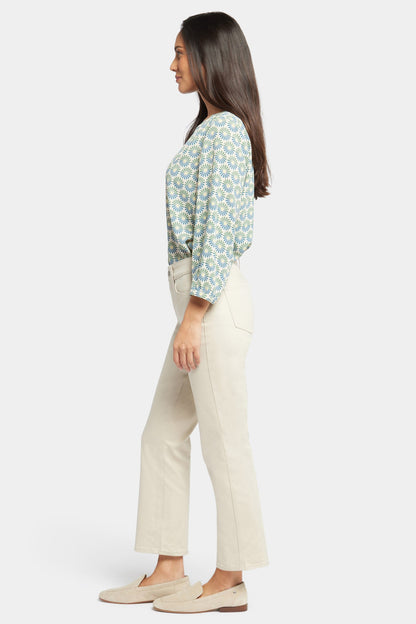 Marilyn Straight Ankle Jeans In Petite - Feather