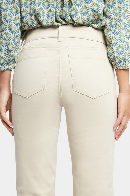 Marilyn Straight Ankle Jeans In Petite - Feather