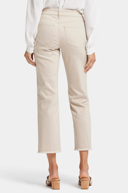 Marilyn Straight Ankle Jeans In Petite - Feather