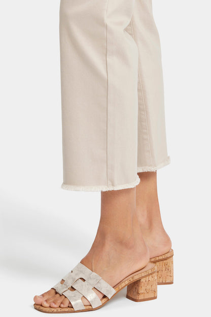 Marilyn Straight Ankle Jeans In Petite - Feather