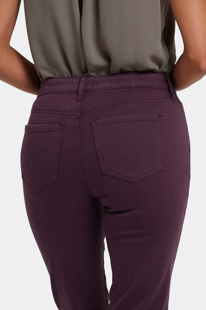 Sheri Slim Jeans In Petite - Fig