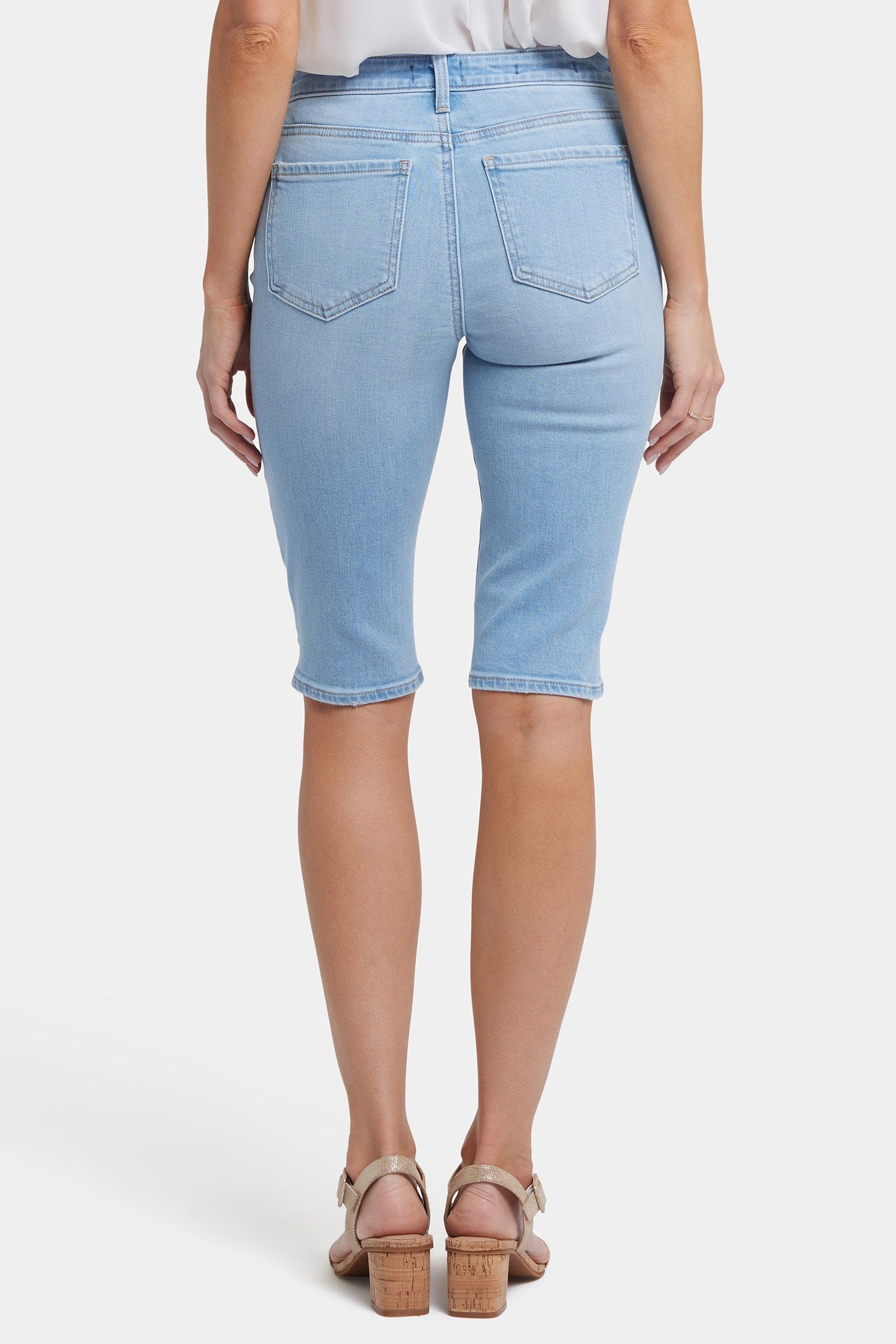 Sophie Bike Capri Jeans In Petite - Canary Beach