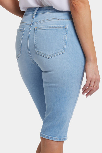 Sophie Bike Capri Jeans In Petite - Canary Beach