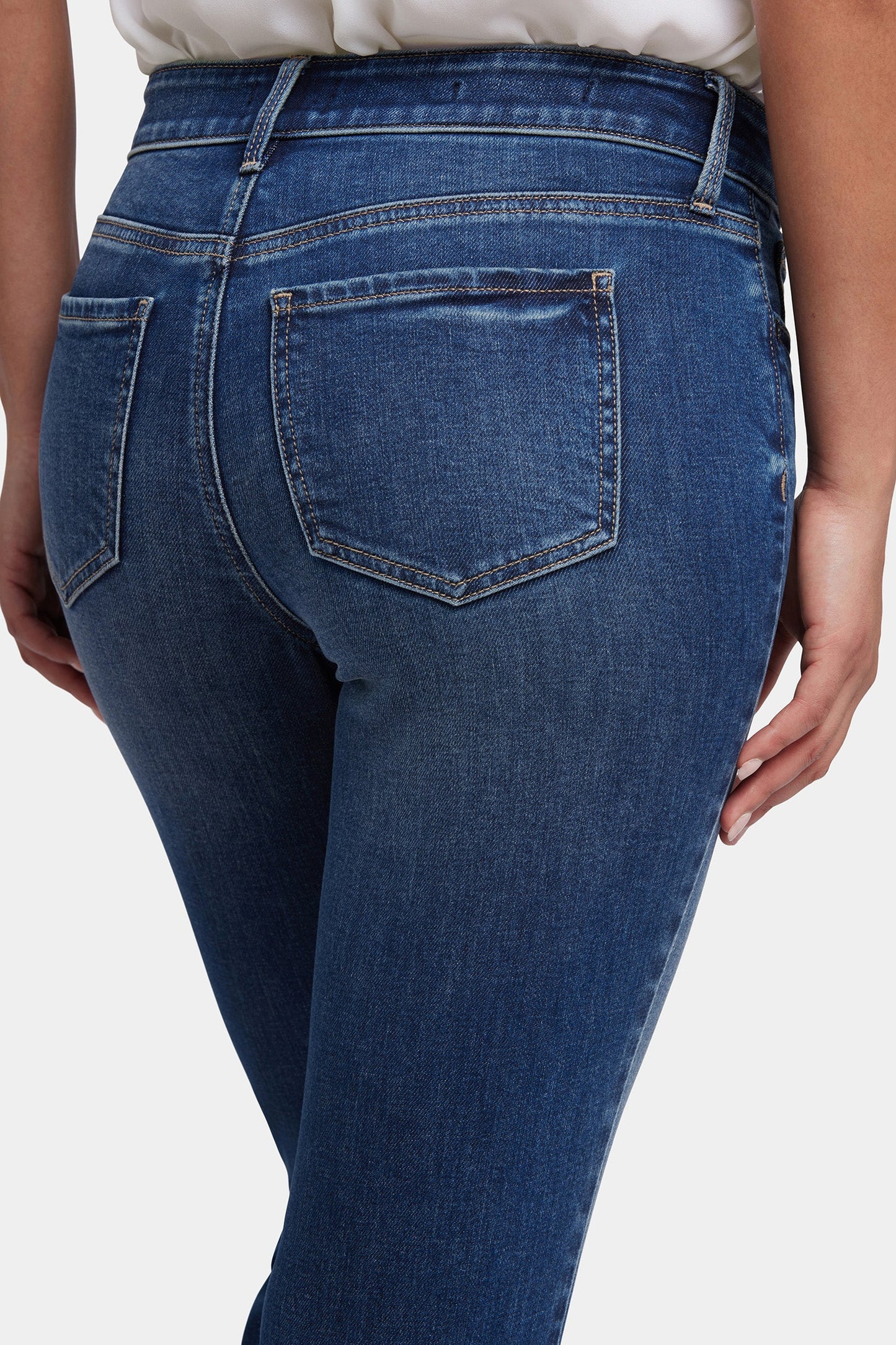 Marilyn Straight Ankle Jeans In Petite - Rio Rapids