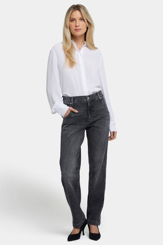 Brooke Loose Straight Jeans In Petite - Vintage Noir