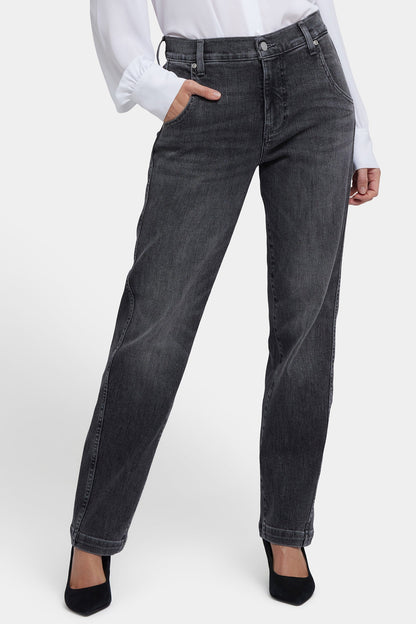 Brooke Loose Straight Jeans In Petite - Vintage Noir