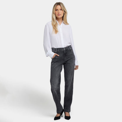 Brooke Loose Straight Jeans In Petite - Vintage Noir