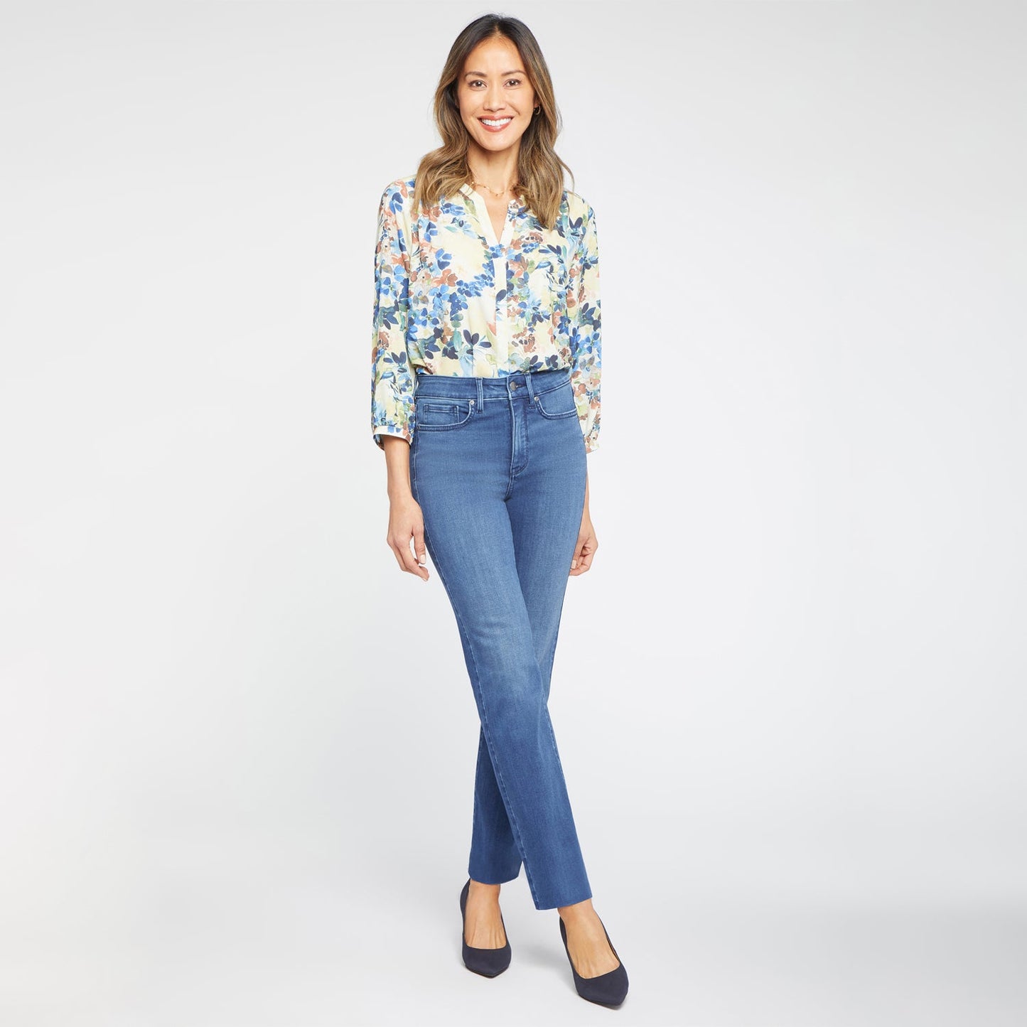 Marilyn Straight Jeans In Petite - Rendezvous