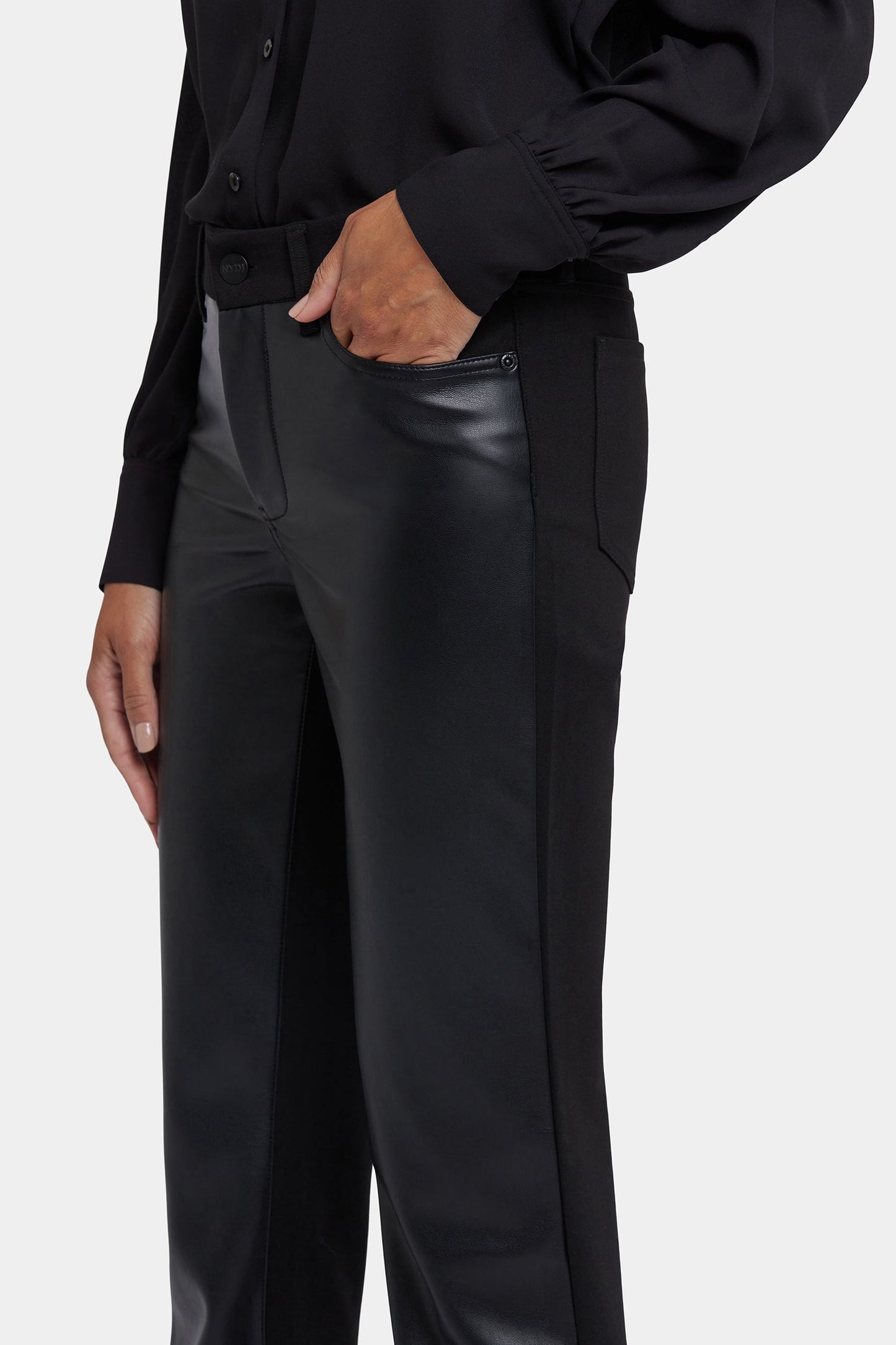 Vegan Stretch Leather Marilyn Straight Pants In Petite - Black