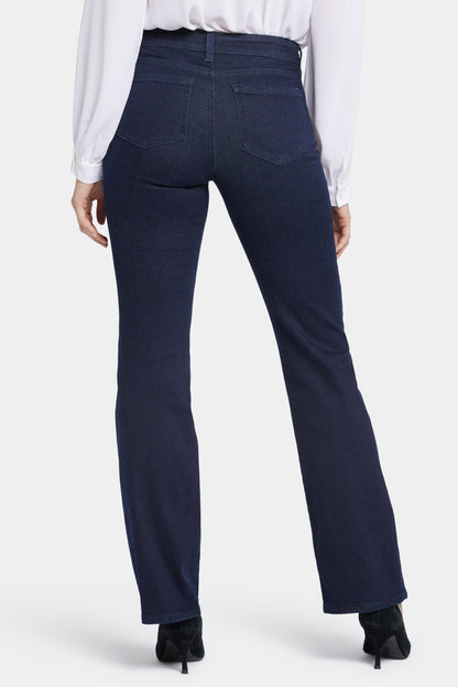 Blake Slim Flared Jeans In Petite - Rinse