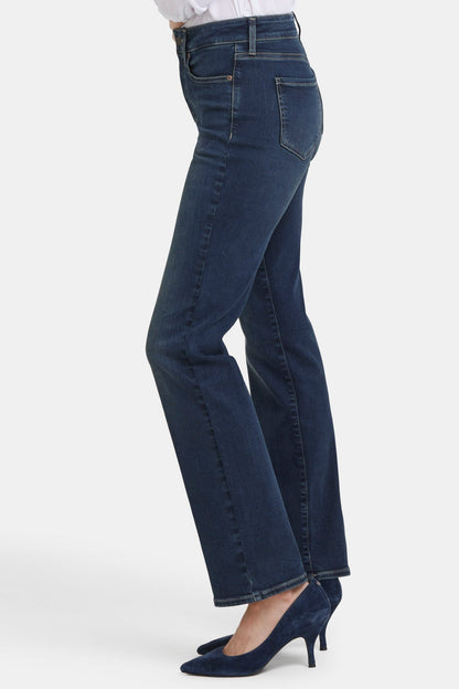 Marilyn Straight Jeans In Petite - Presley