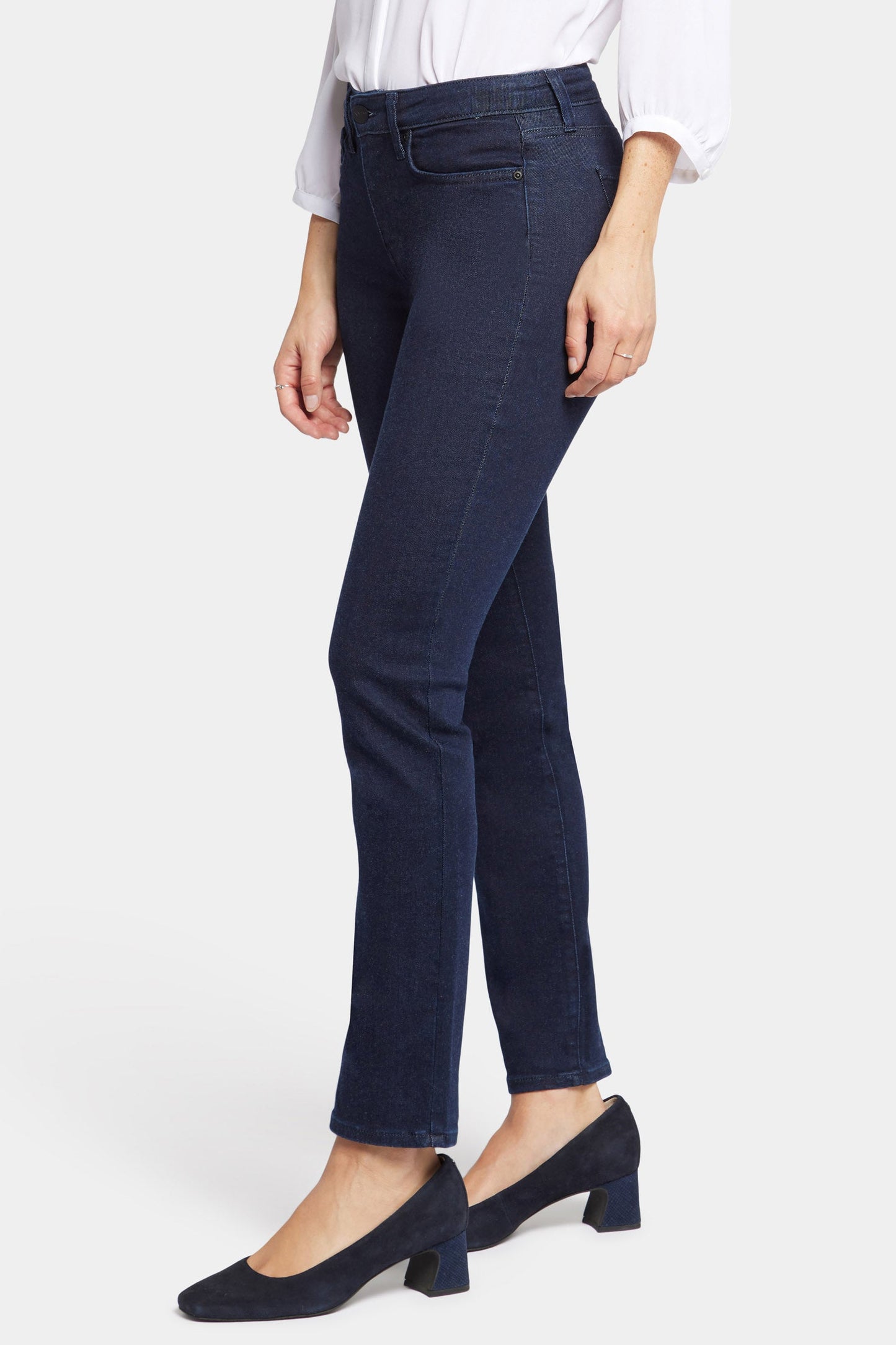 Sheri Slim Jeans In Petite - Rinse