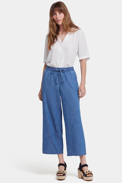 Jayne Pull-On Wide Leg Ankle Pants In Petite - Everly